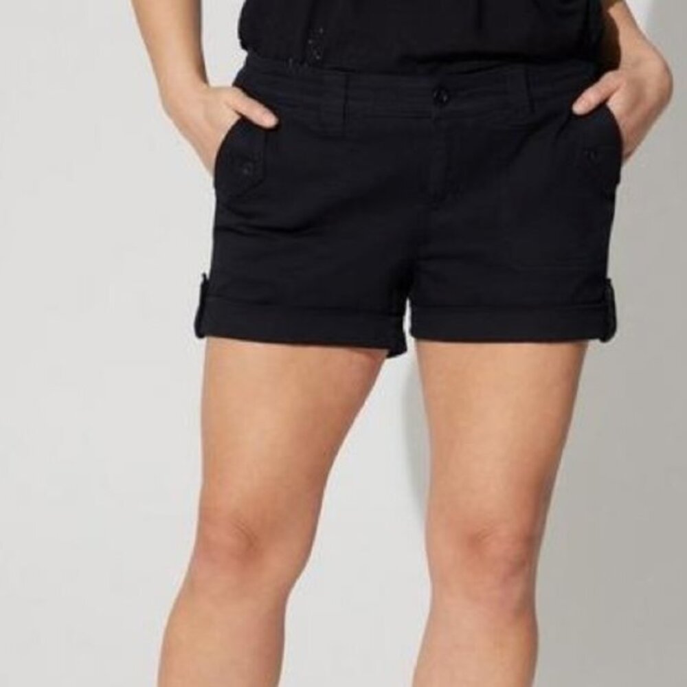 Women’s Torrid Black 3.5 Inch Military Stretch Twill Mid-Rise Short 24R